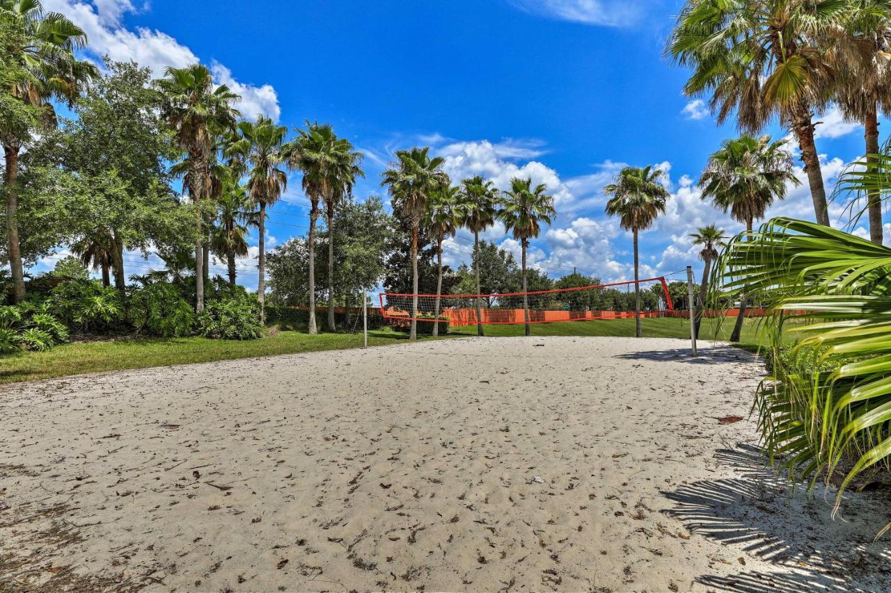 With Private Pool About 15 Mi To Disney! Holiday home *