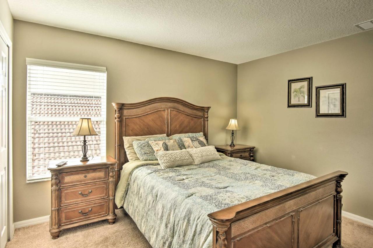 With Private Pool About 15 Mi To Disney! Holiday home