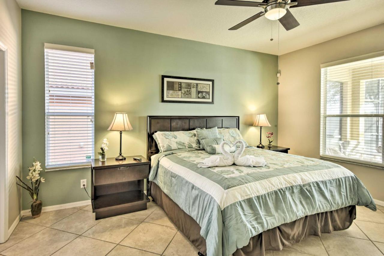 With Private Pool About 15 Mi To Disney! Holiday home