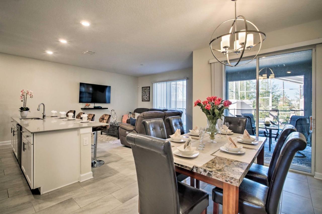 Disney-area Townhome With Lanai And Amenities!