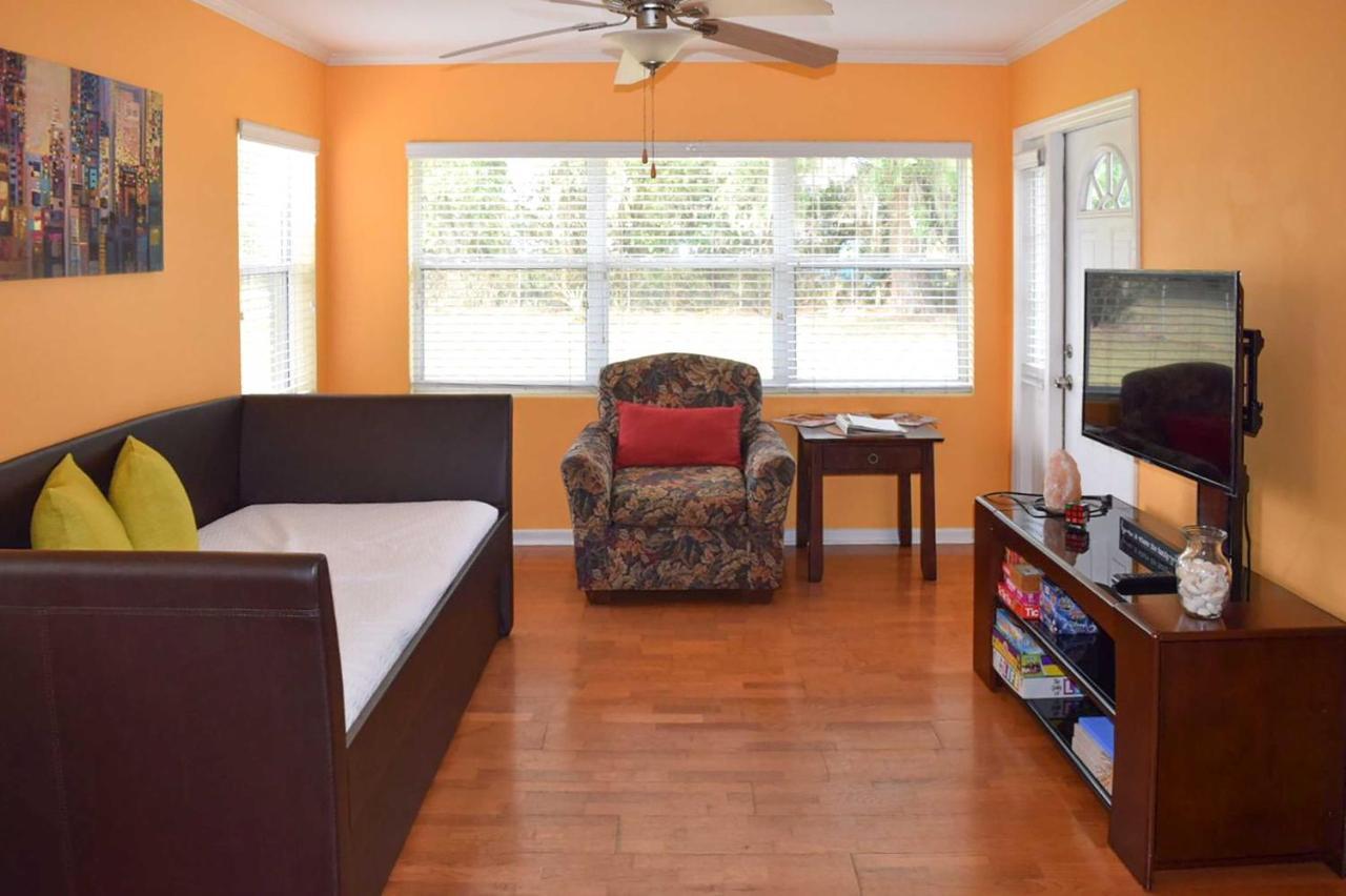 With Large Backyard About 1 Mile From Fsc! Lakeland