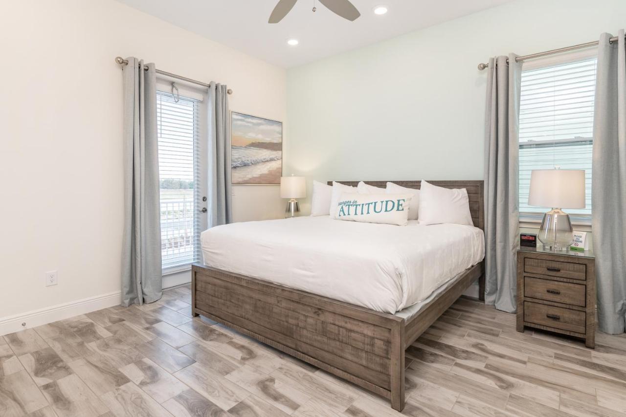 The Tiki - Beautiful Two Bedroom Near With Margaritaville Access - 2954sr Holiday home Orlando