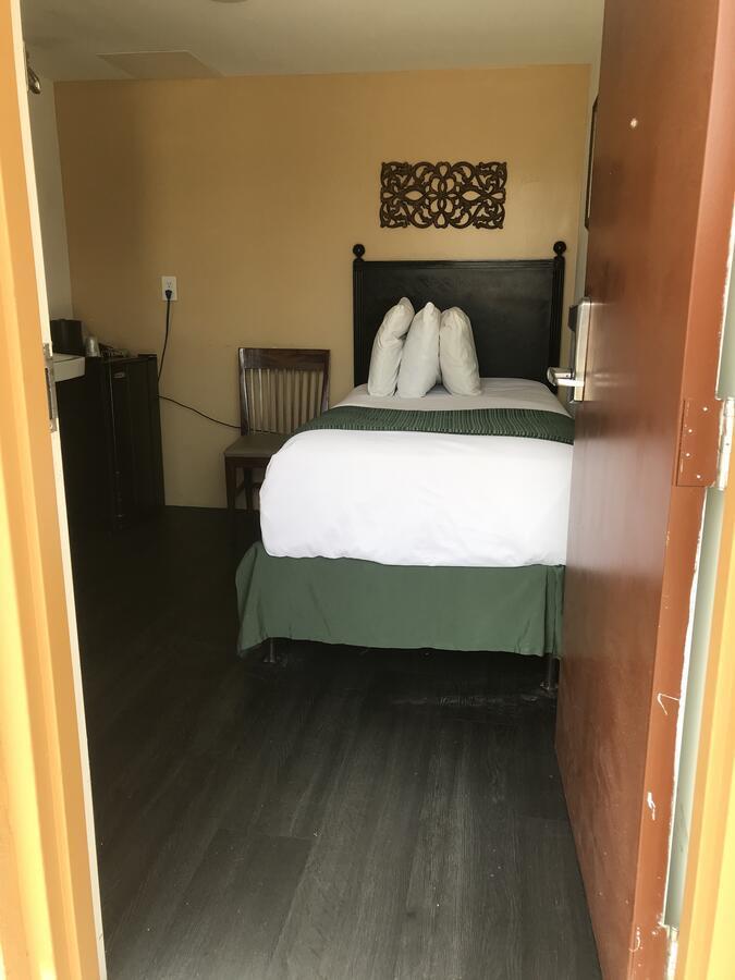 Hotel Belair Orlando Near Florida Mall 2*