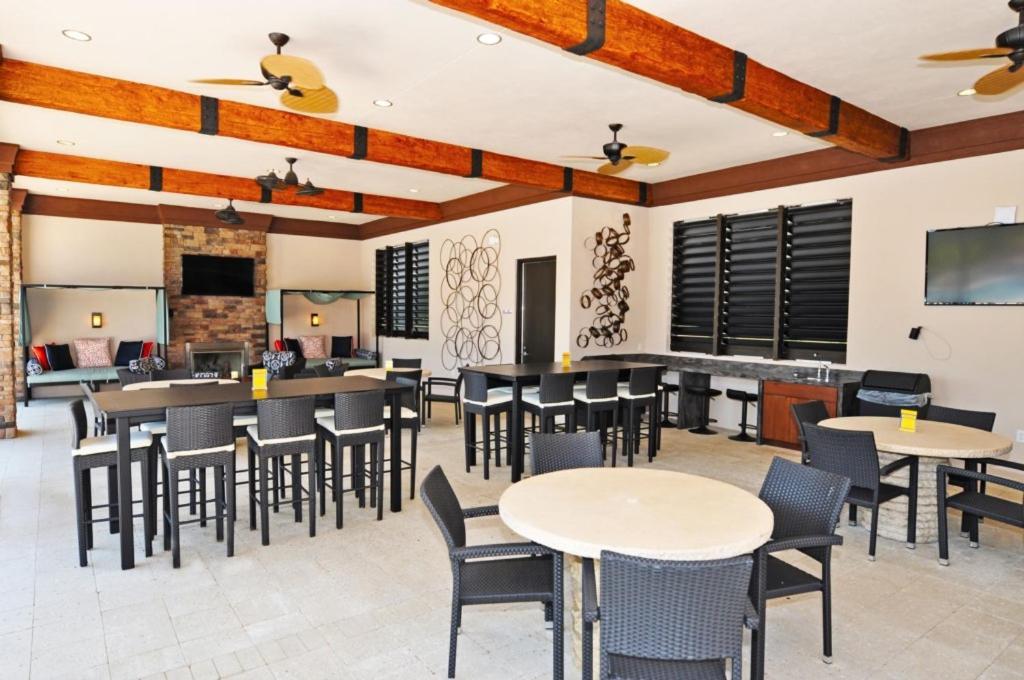 Solterra 5165 - Five Bedroom Pool * Davenport