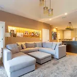 Gorgeous 4 Bd Close To Disney @ Magic Village 3092