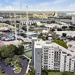 Enclave Refurbished Condo: Just 2Mi To Universal!