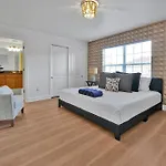 Stylish & Cozy Retreat Prime Location Fully Equipped