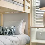 Four Bedrooms Townhome 5116