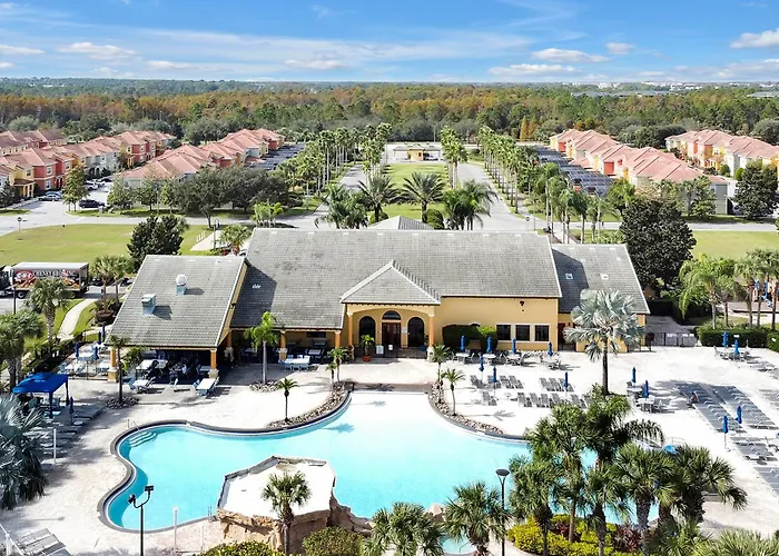 Stylish & Cozy Retreat Prime Location Fully Equipped