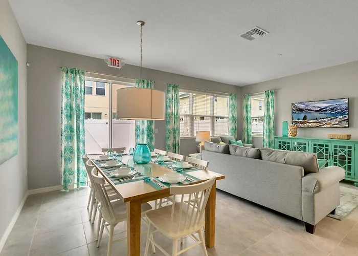 Four Bedrooms Townhome 5116