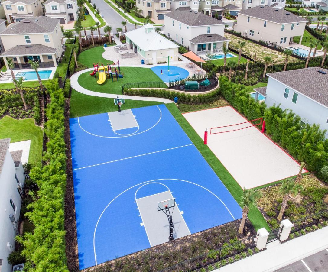 Inviting By Rentyl With Water Park Access Near - 7498m Holiday home Orlando