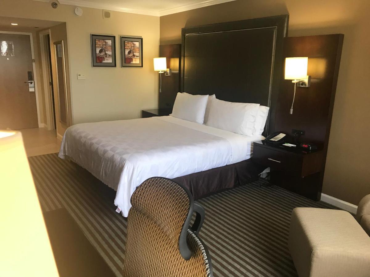 Orlando East-ucf Area By Ihg 3* Alafaya