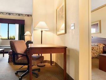 Motel Days & By Wyndham Airport