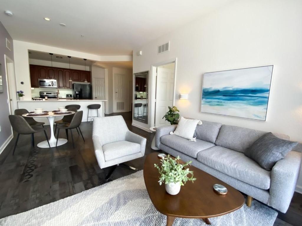 Fountain View, New! Apartment *