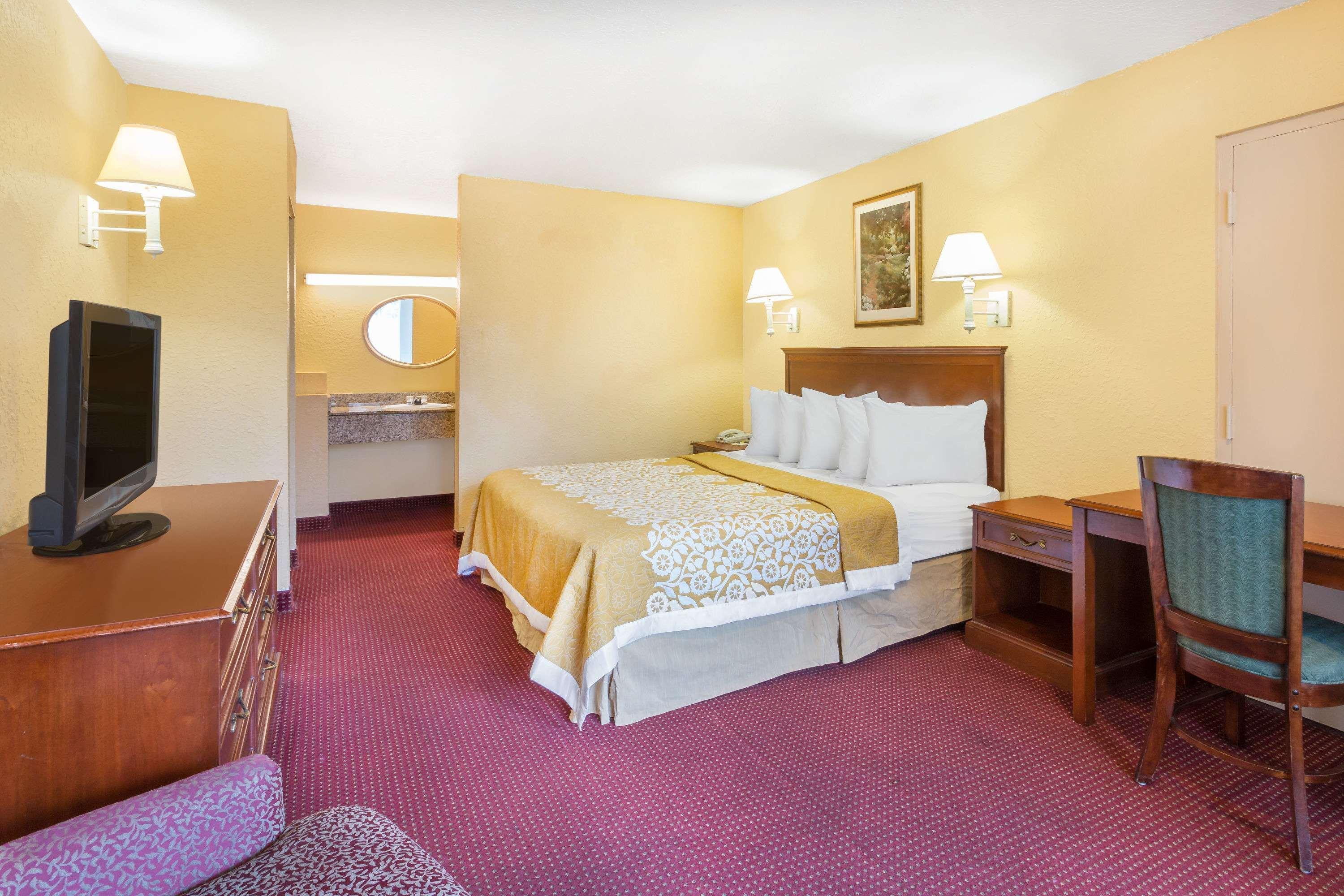 Howard Johnson By Wyndham Orlando-international Drive 2*