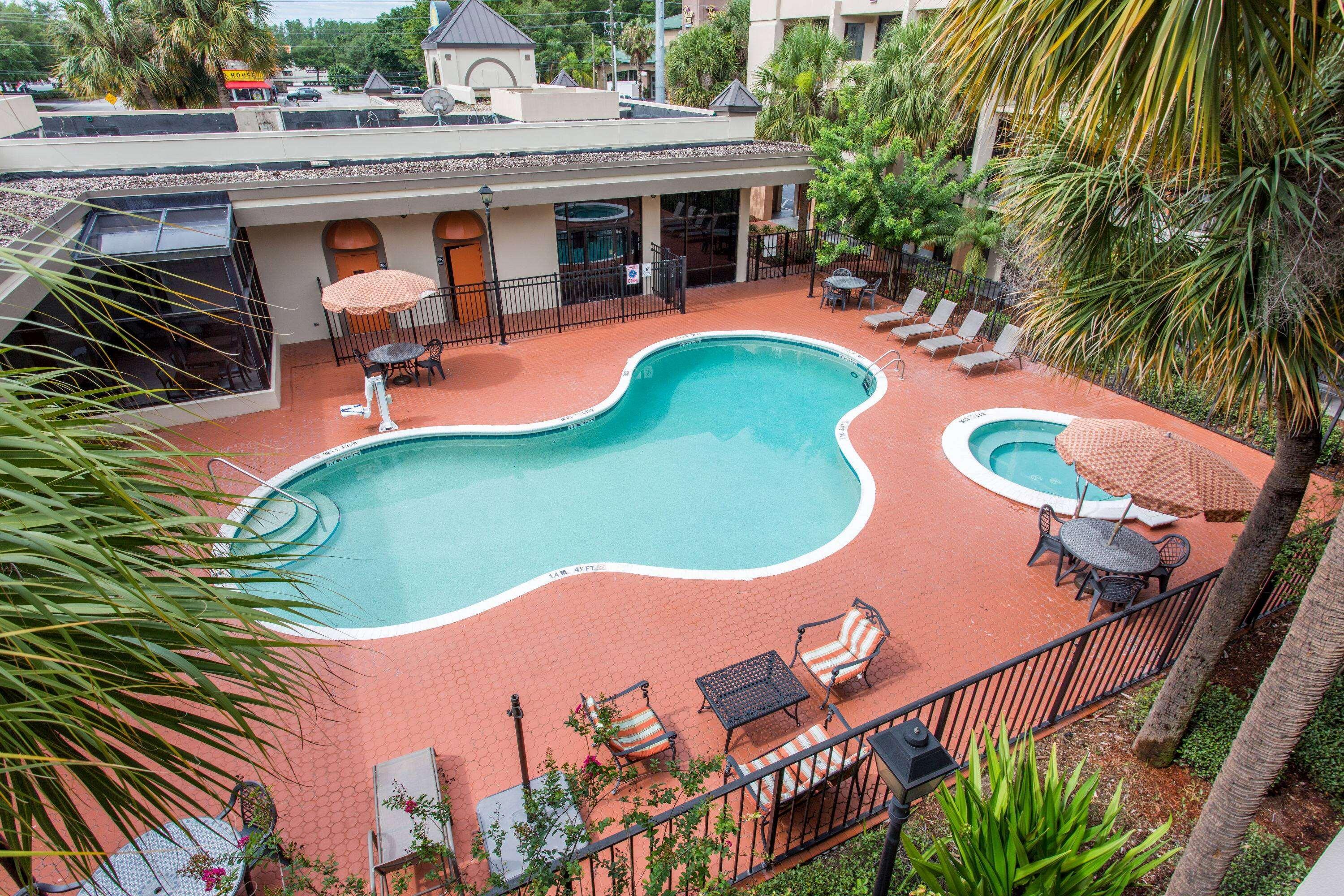 Days & By Wyndham Airport Motel Orlando