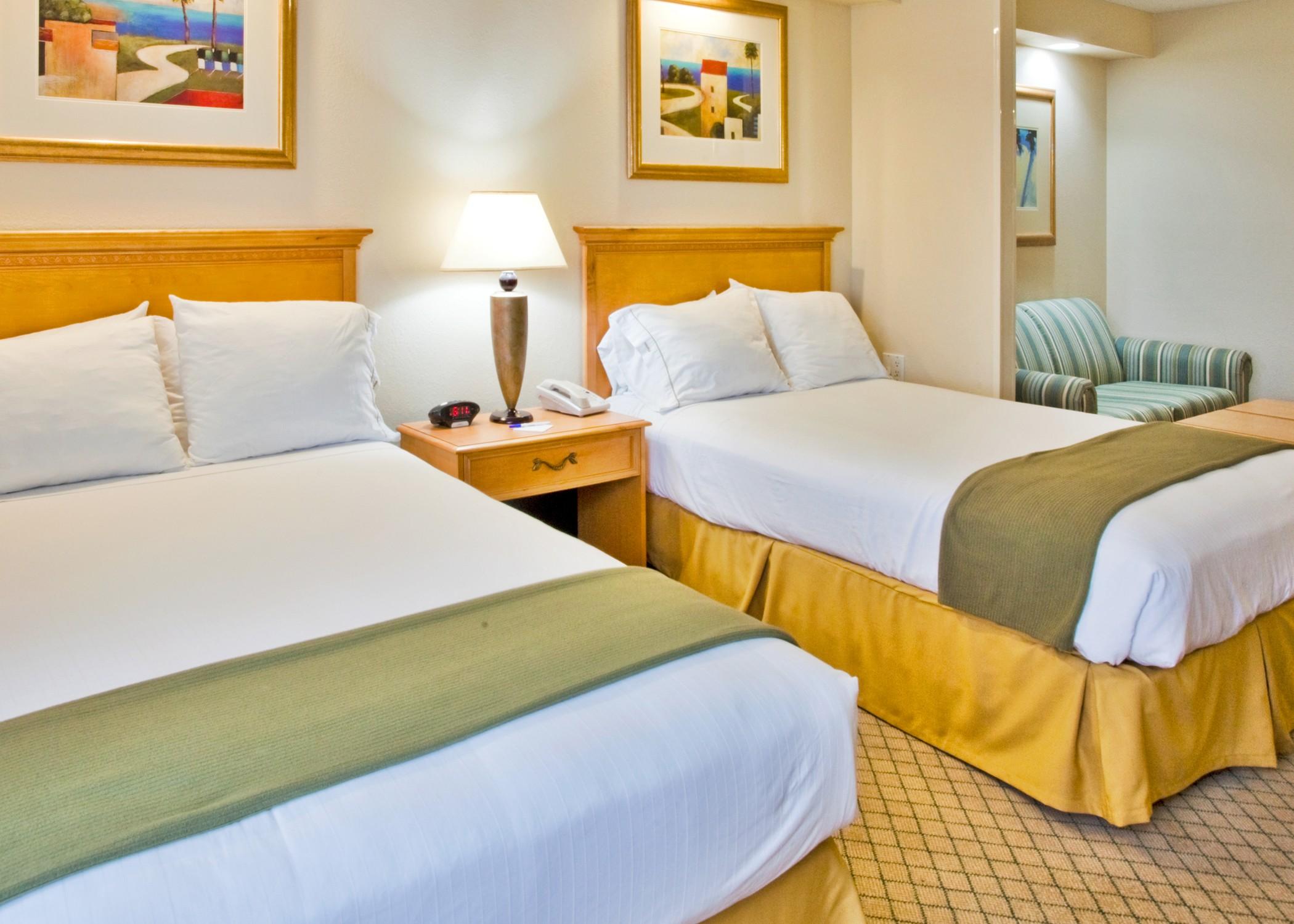 Resort Holiday & Across From Universal By Ihg Orlando
