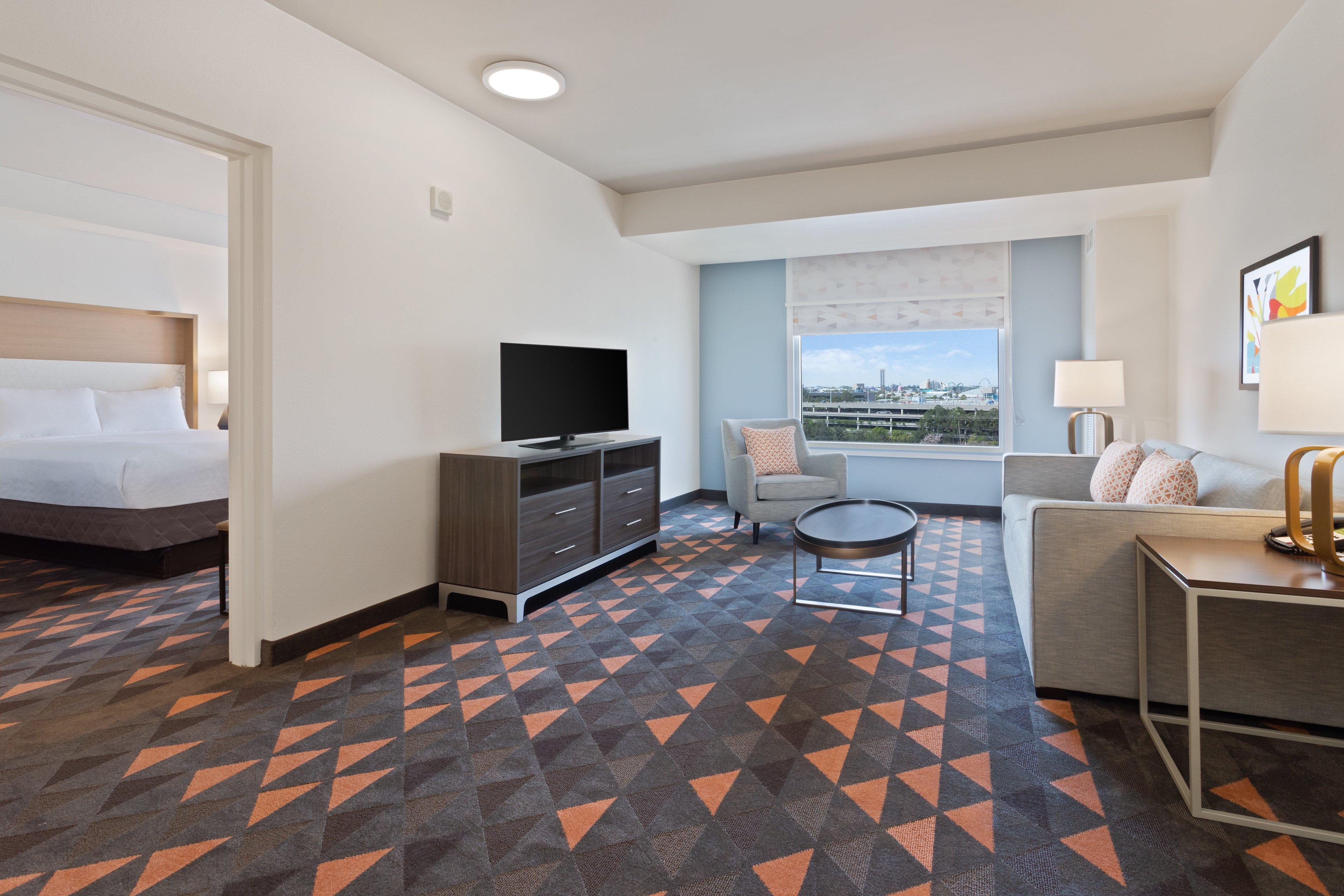 Holiday & Across From Universal By Ihg Orlando