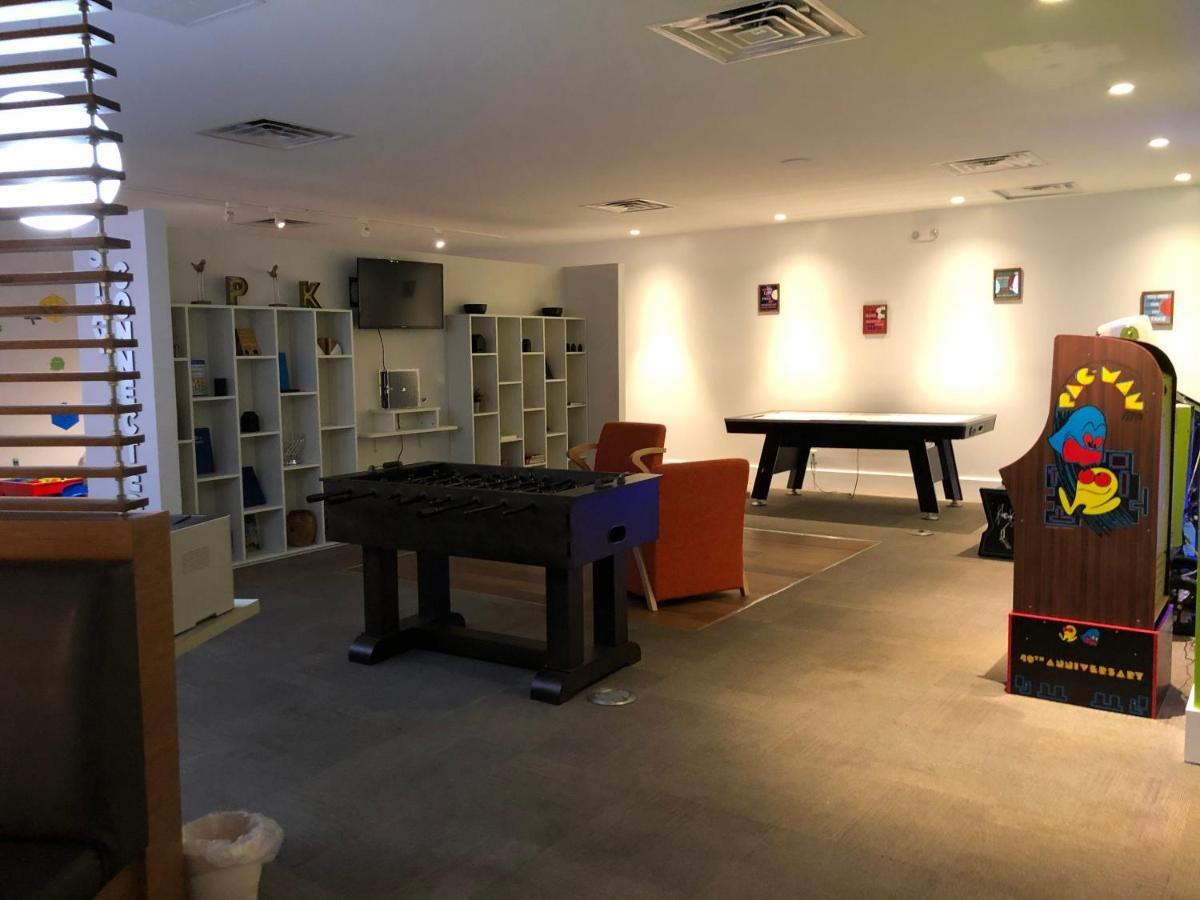 151 Entire Studio Minutes From Disney