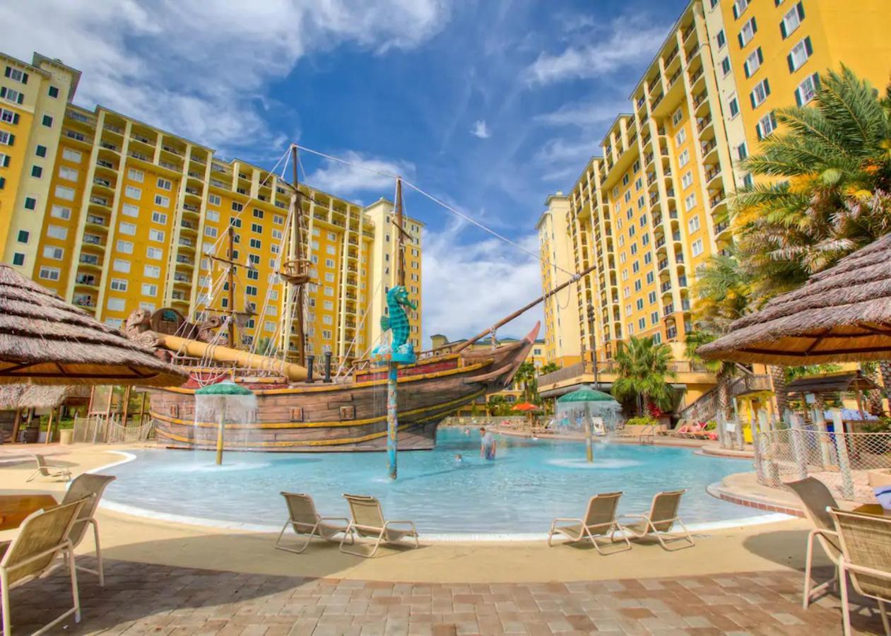 Pirate Ship Aparthotel *