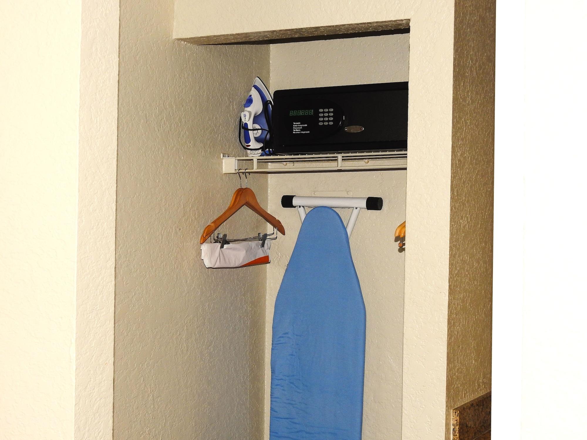 Howard Johnson By Wyndham Orlando-international Drive Inn