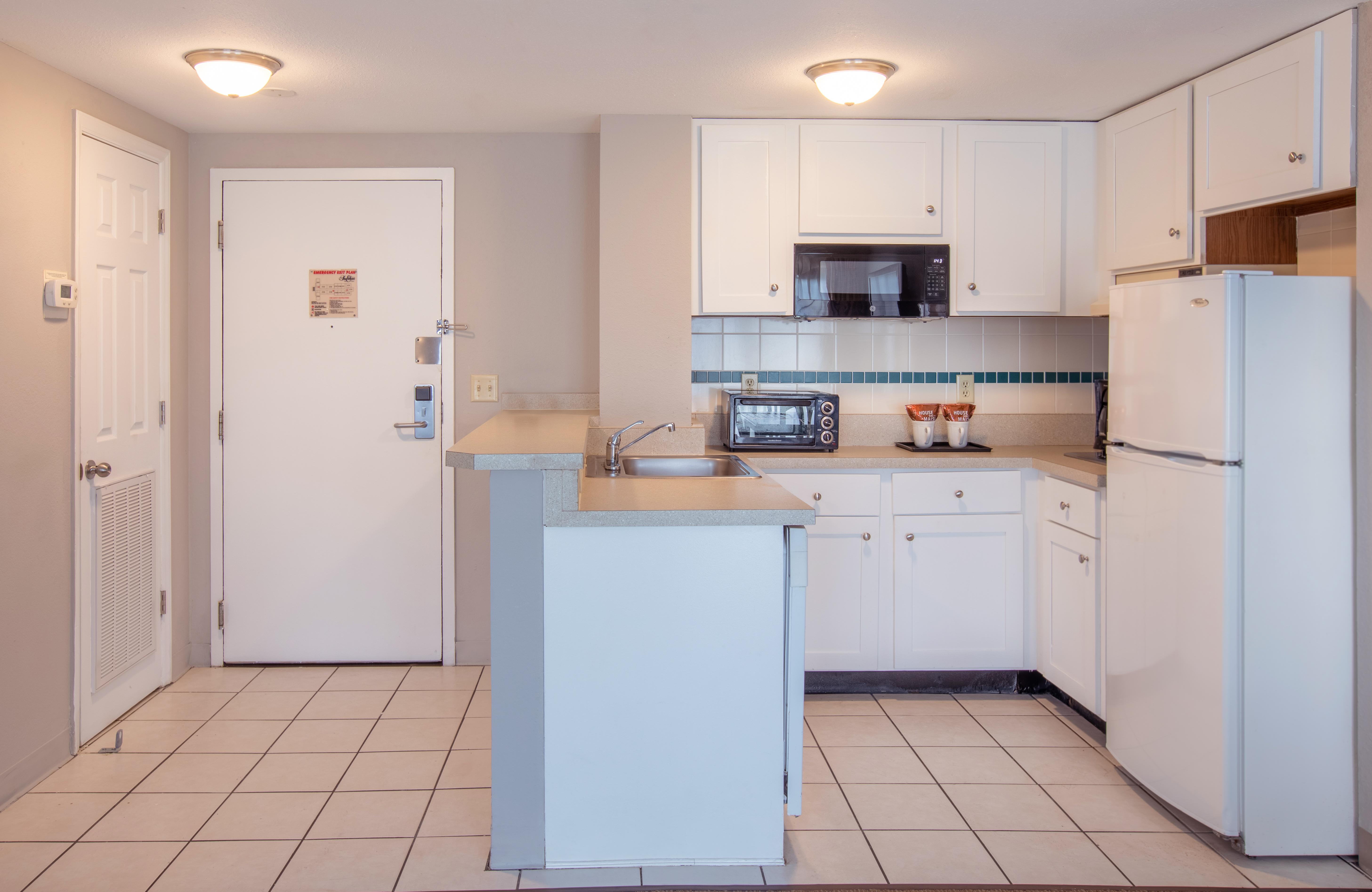 Enclave Suites, A Staysky & Near Universal
