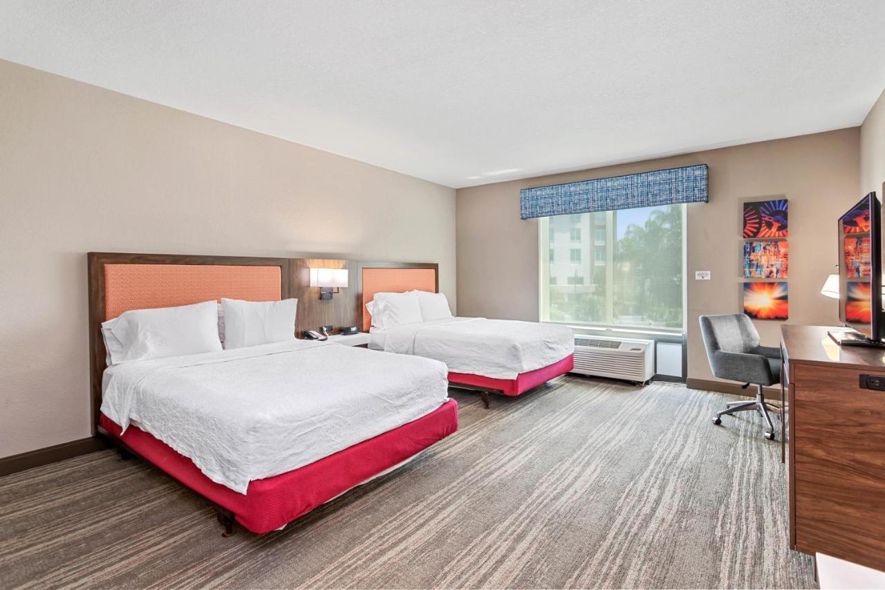 Hampton & Orlando-apopka Hotel Forest City