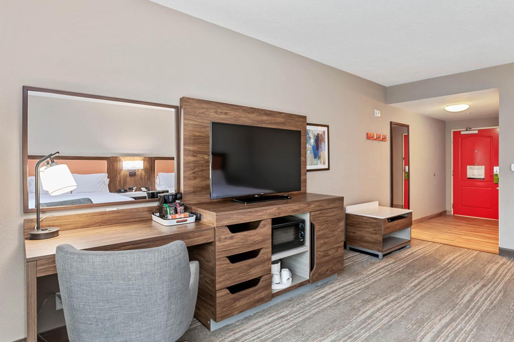 Hampton & Orlando-apopka Hotel Forest City
