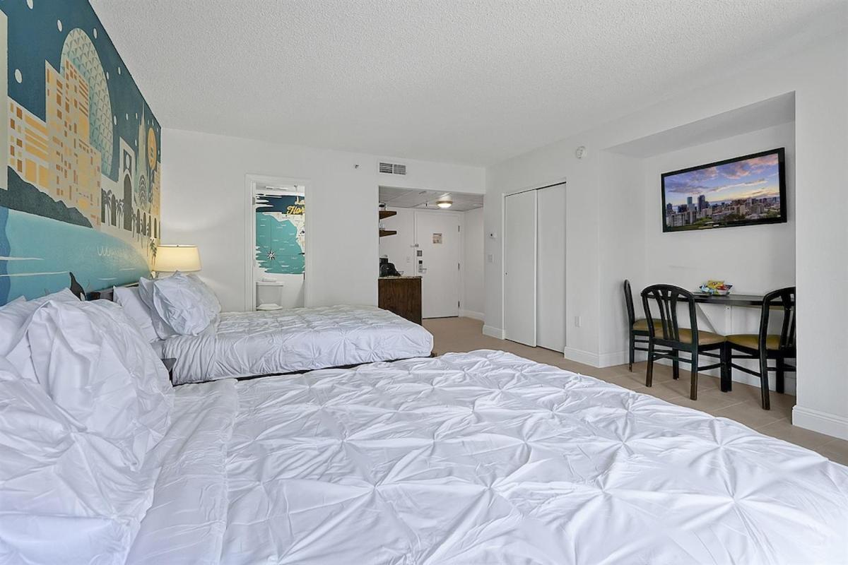 Enclave Refurbished Condo: Just 2mi To Universal! Orlando