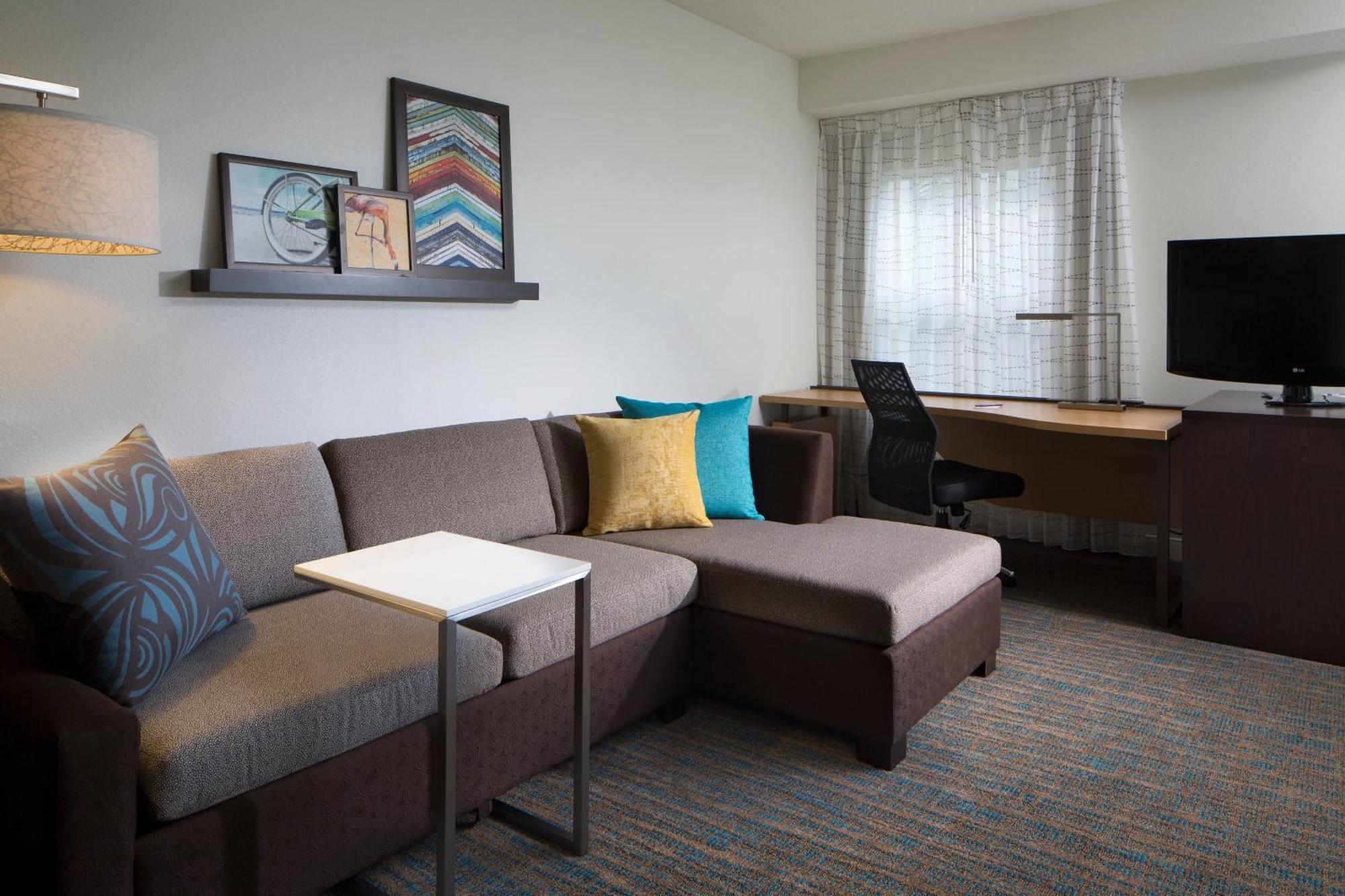 By Marriott Orlando At Seaworld Hotel Williamsburg