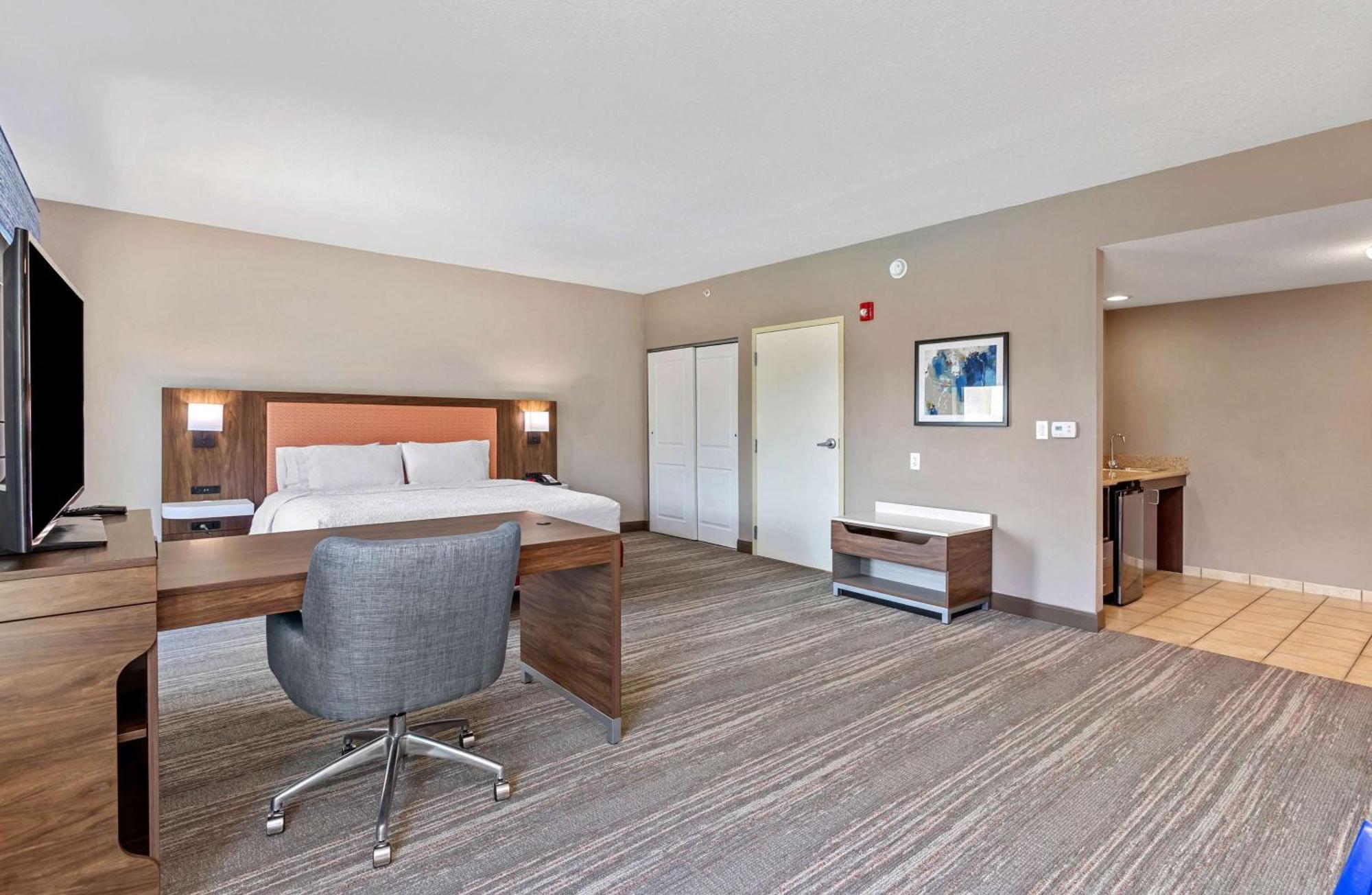Hotel Hampton & Orlando-apopka 3*