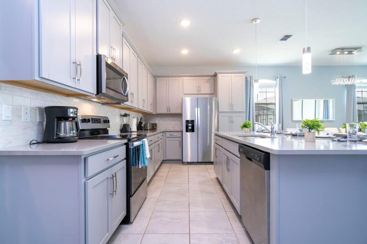 Splendid 5bd W Pool At Solara 2154 Holiday home