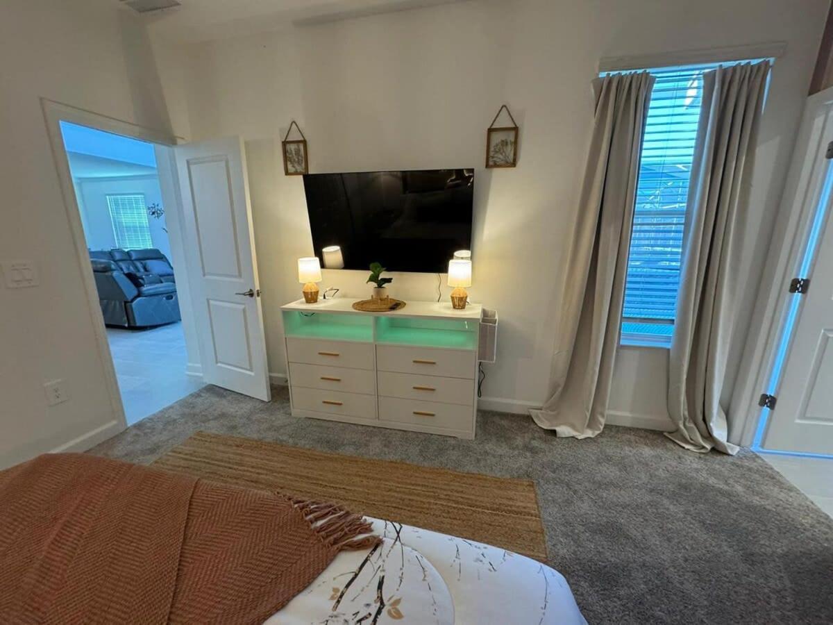 Villa La Patrona: 5bd W Private Pool & Waterpark @ Champions Gate 8919