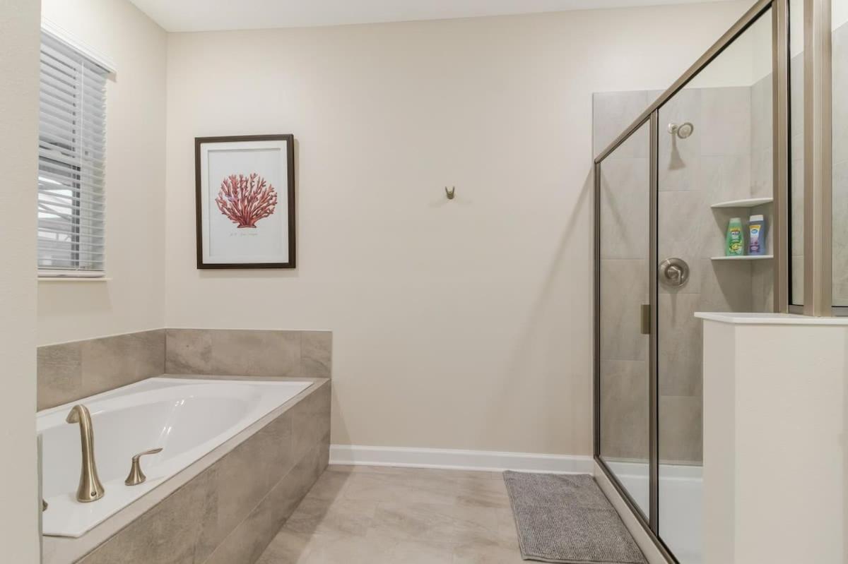 Magical Retreat Luxury 9-bedroom Near *