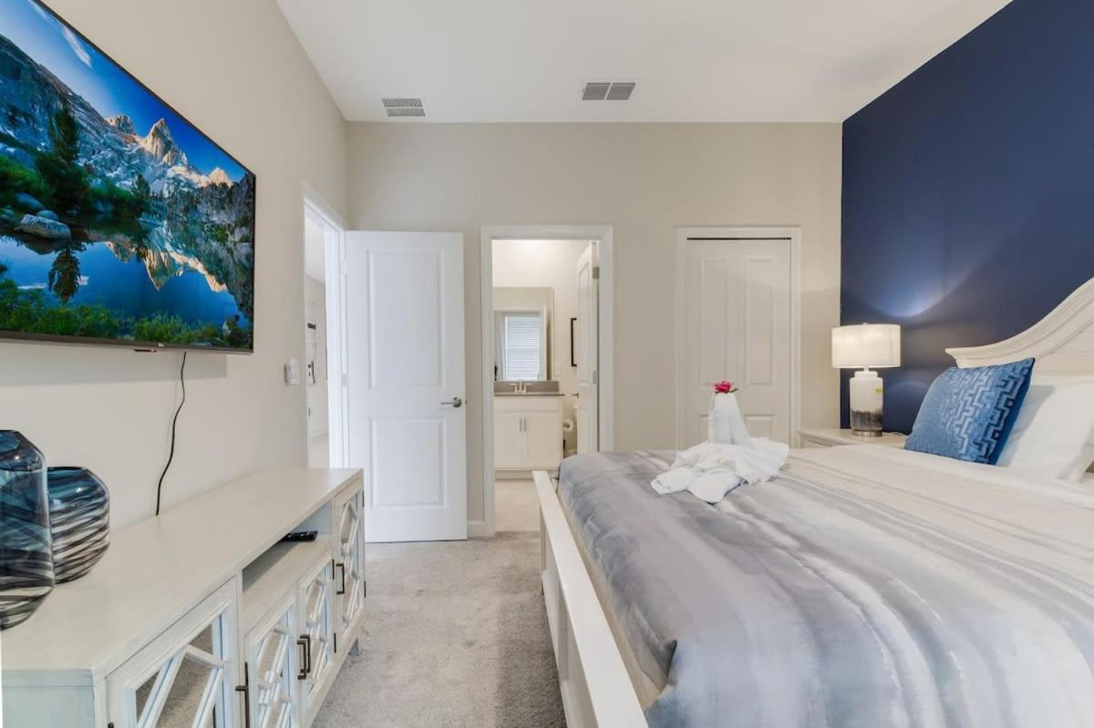 Magical Retreat Luxury 9-bedroom Near Kissimmee