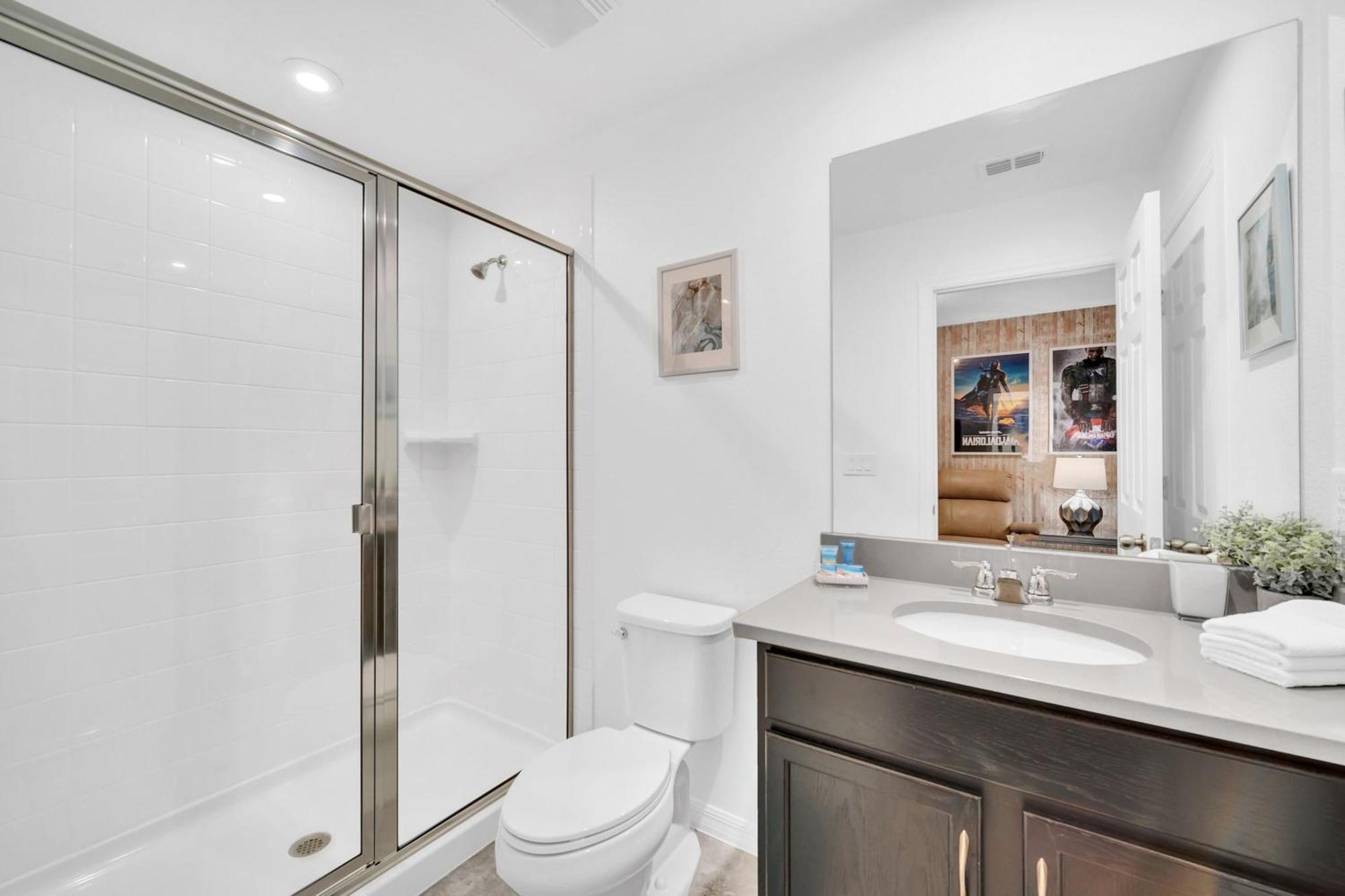 4br With Private Pool Near *