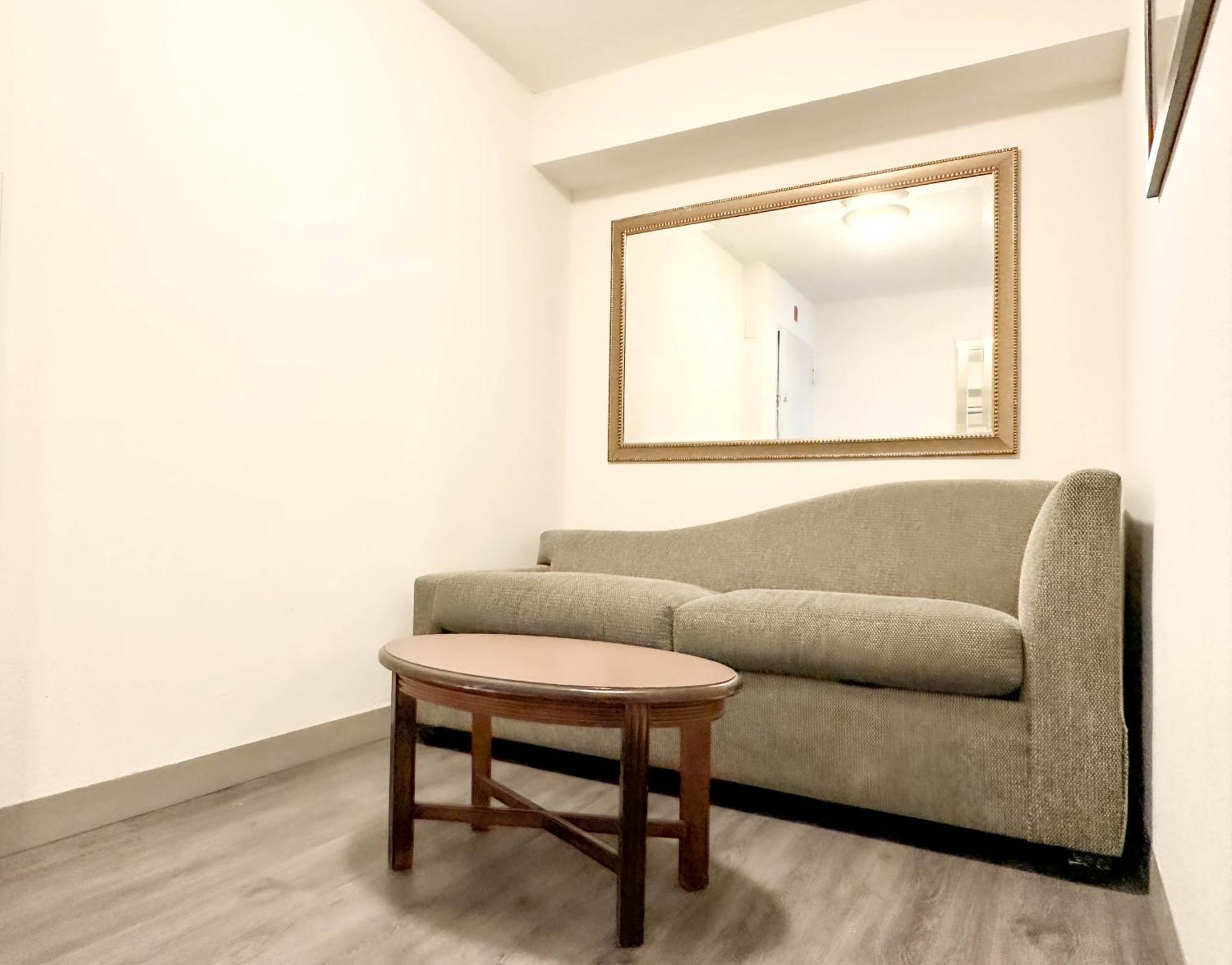 Hotel Comfort & Kissimmee By The Parks
