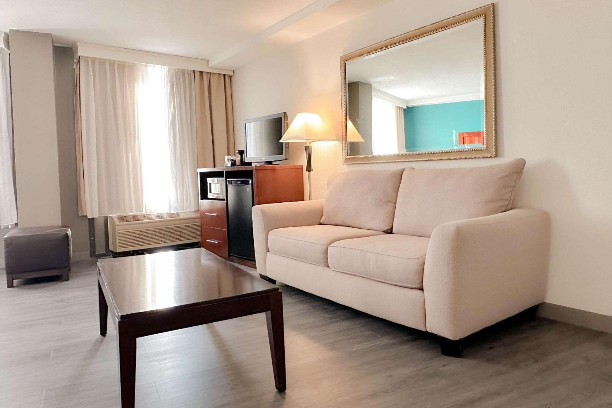 Hotel Comfort & Kissimmee By The Parks Four Corners