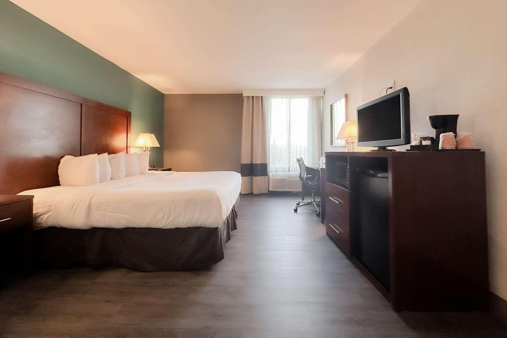 Comfort & Kissimmee By The Parks Hotel 3*
