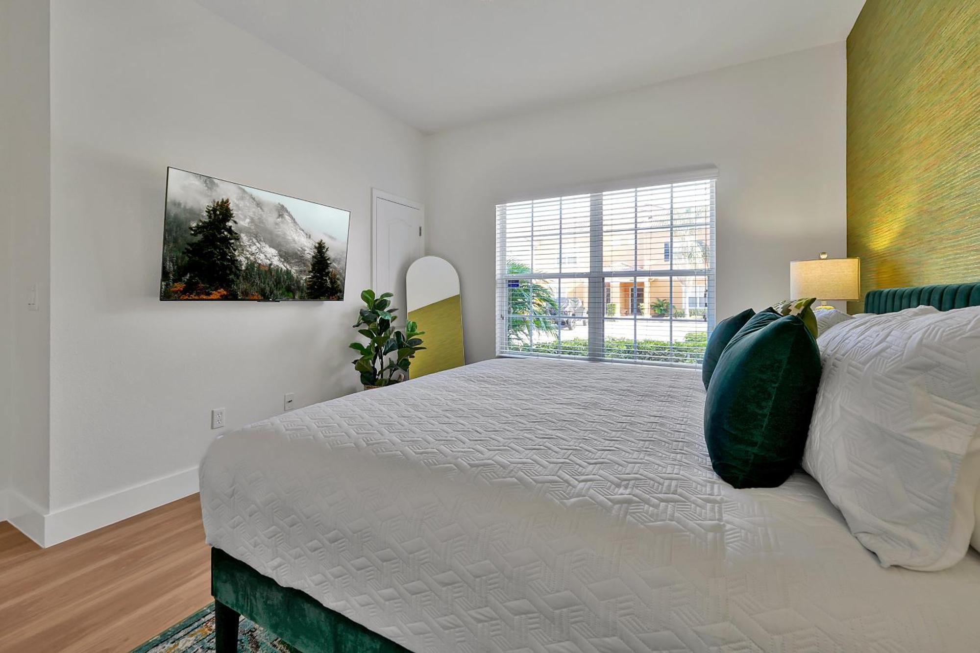 Stylish & Cozy Retreat Prime Location Fully Equipped Holiday home