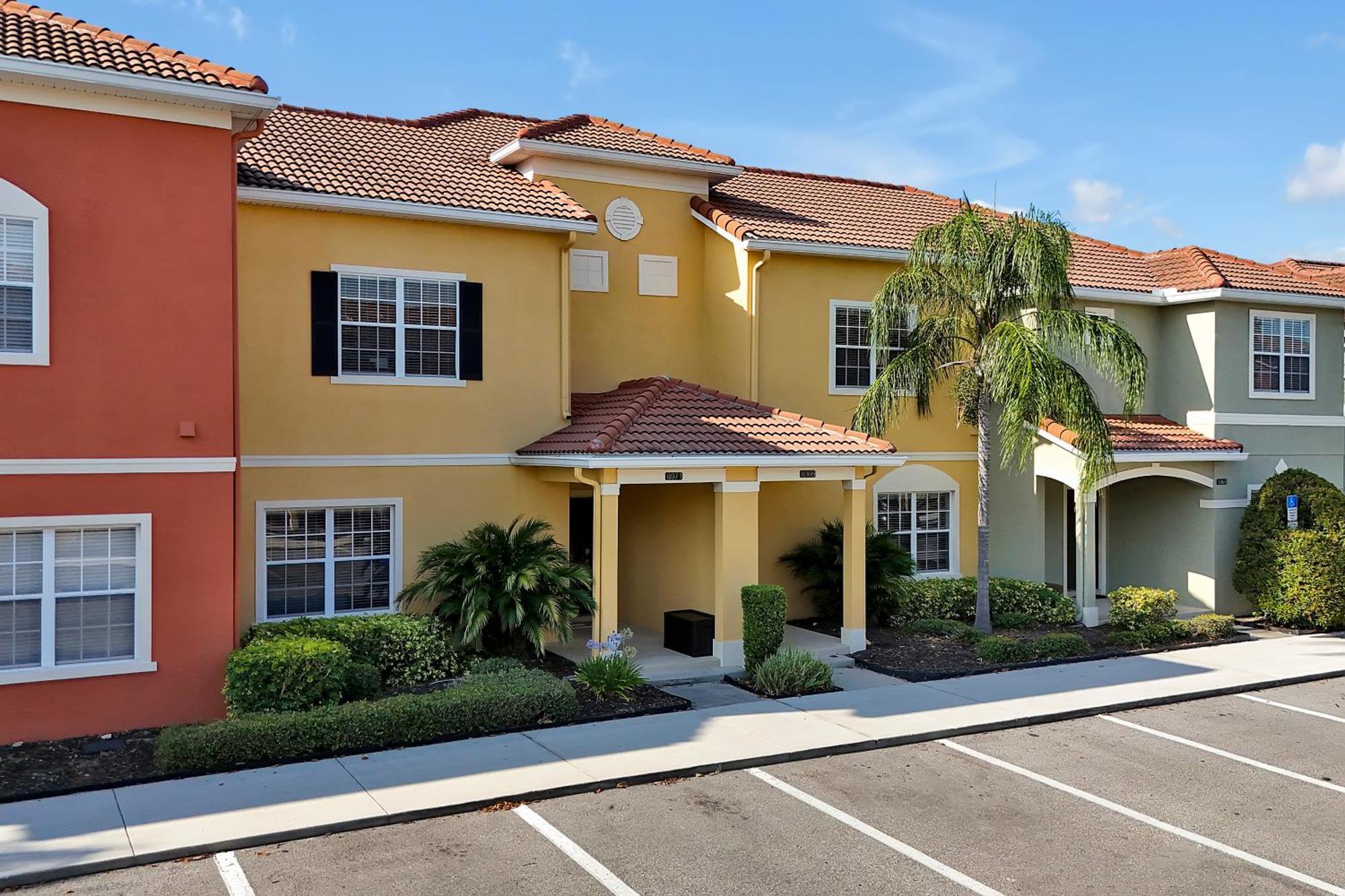 Stylish & Cozy Retreat Prime Location Fully Equipped