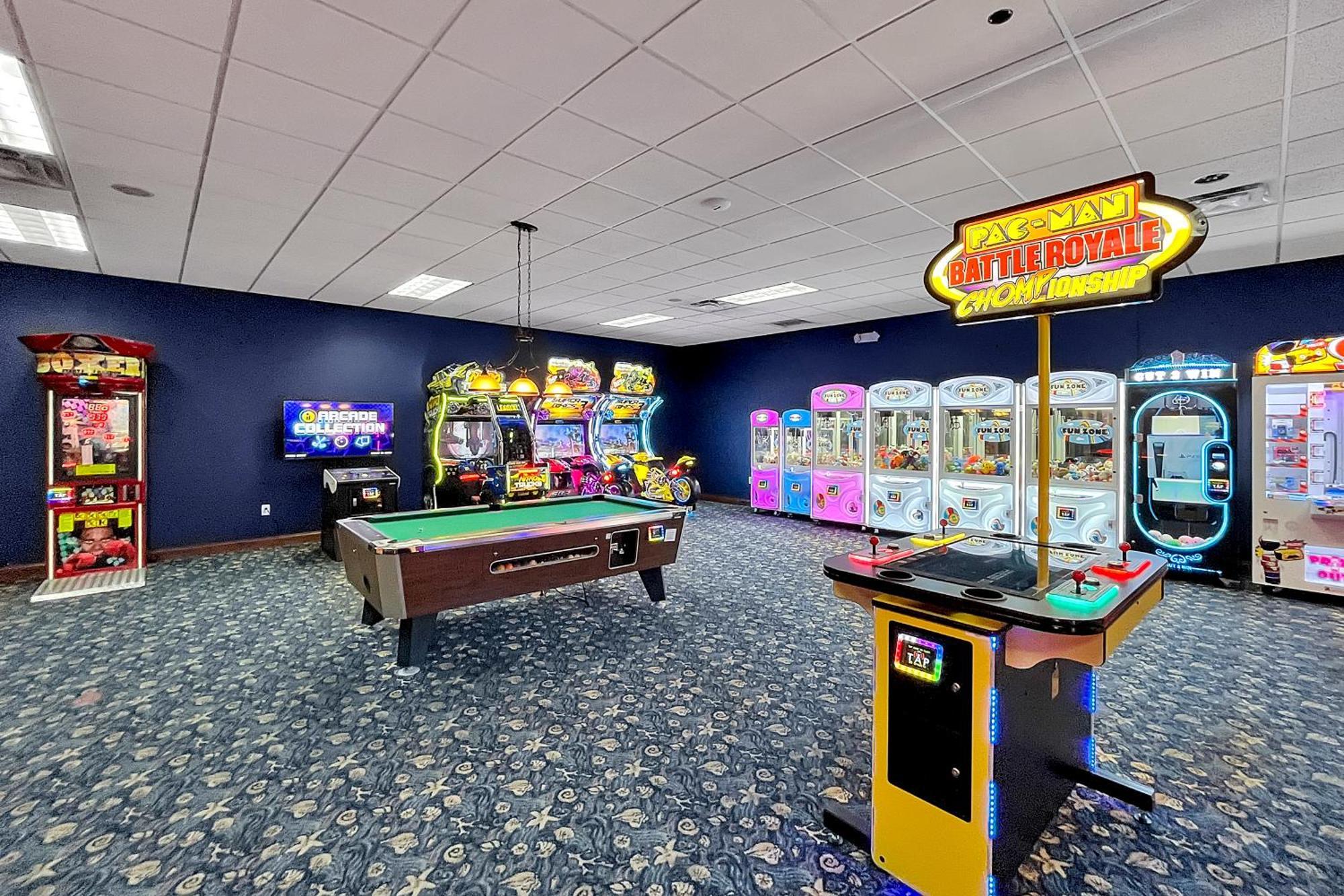 Stylish & Cozy Retreat Prime Location Fully Equipped