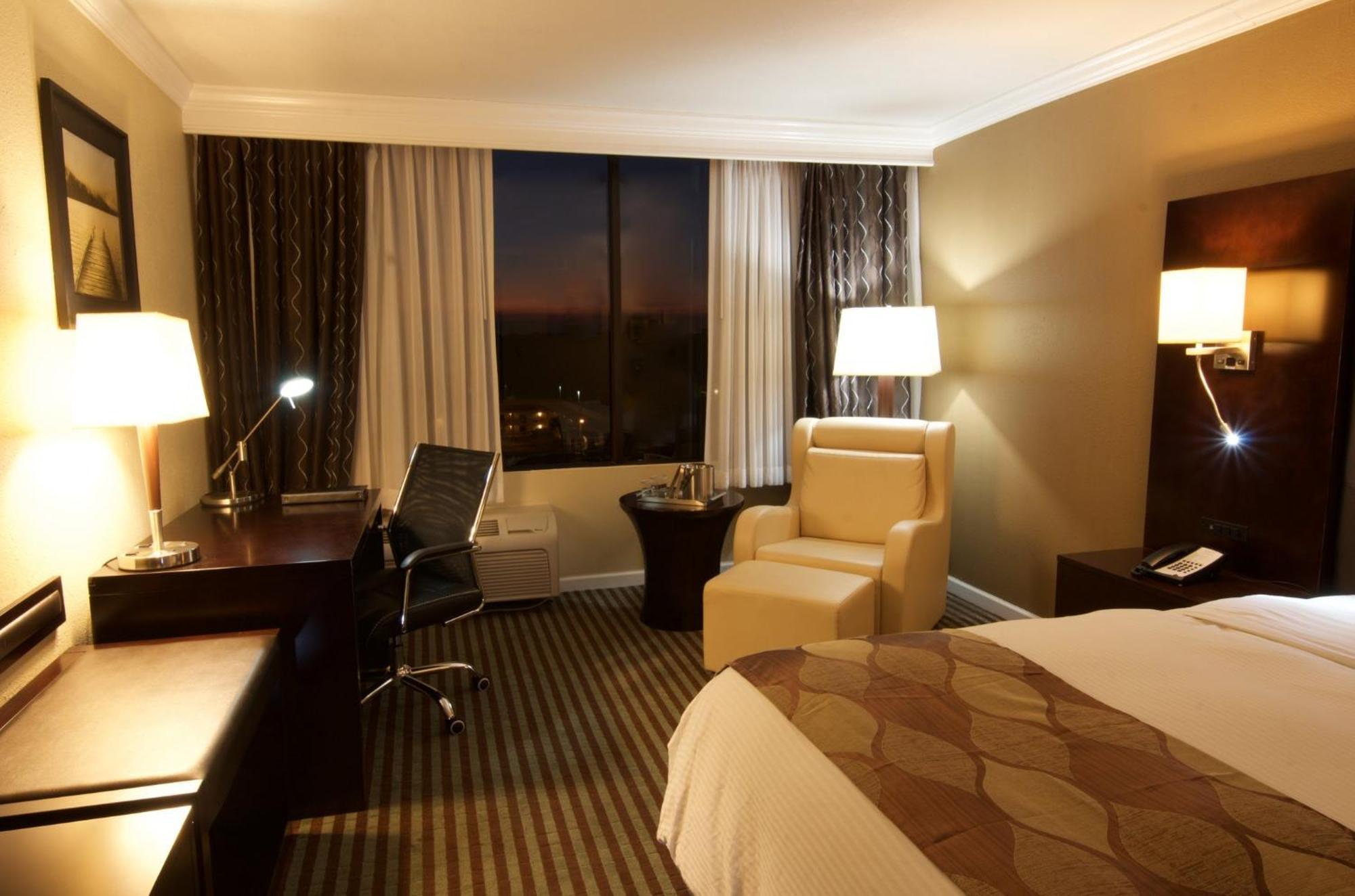 Hotel Orlando East-ucf Area By Ihg