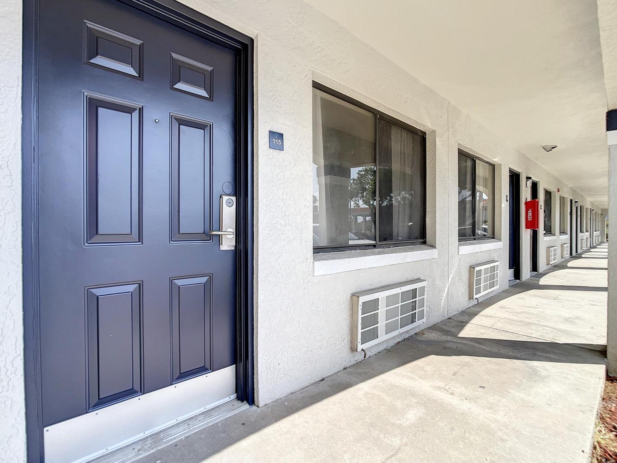 Hotel Stayable West