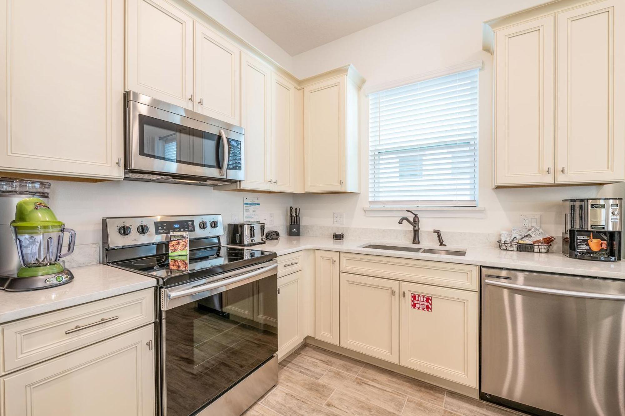 Inviting Near With Margaritaville Access - 8009st