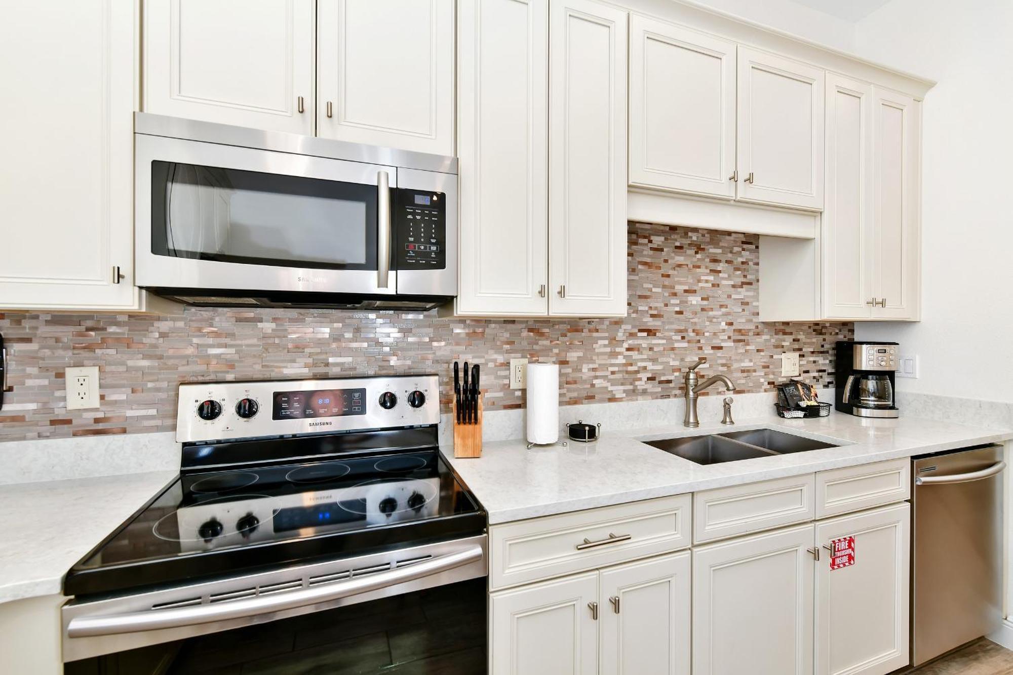 Holiday home Sunny Near With Margaritaville Access - 3013sp