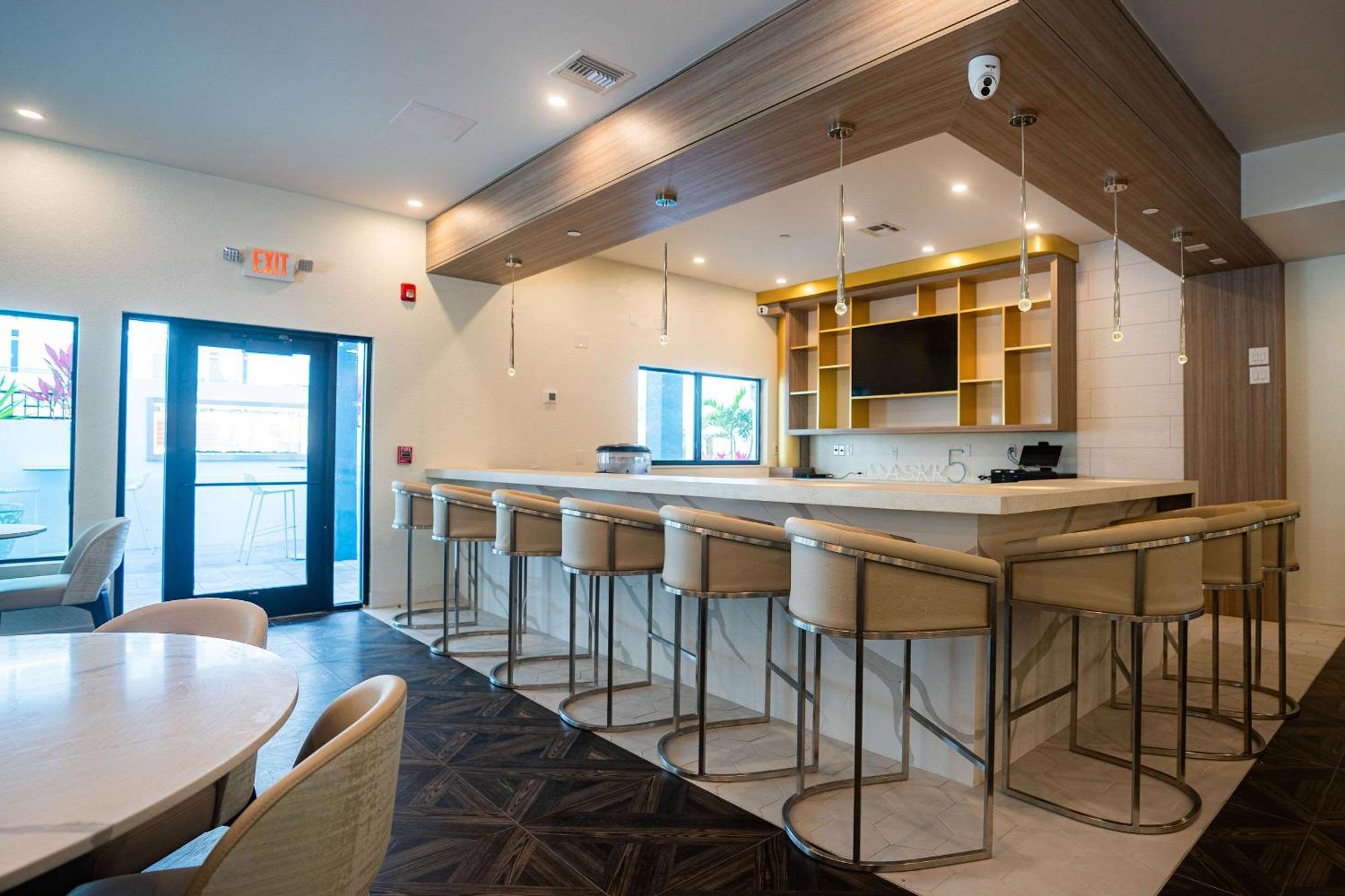 Hotel Daskk Near Universal Blvd, Ascend Collection 3*