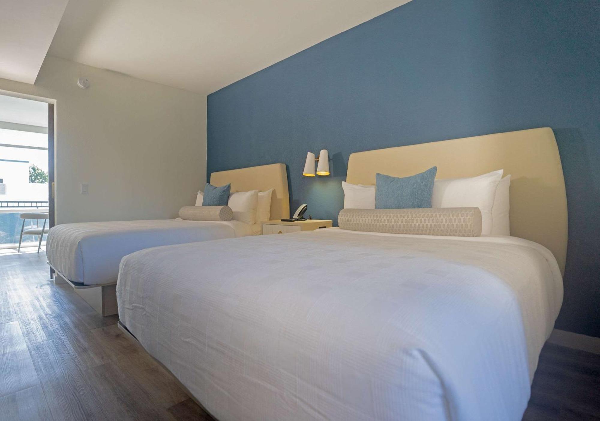 Daskk Near Universal Blvd, Ascend Collection Hotel Orlando