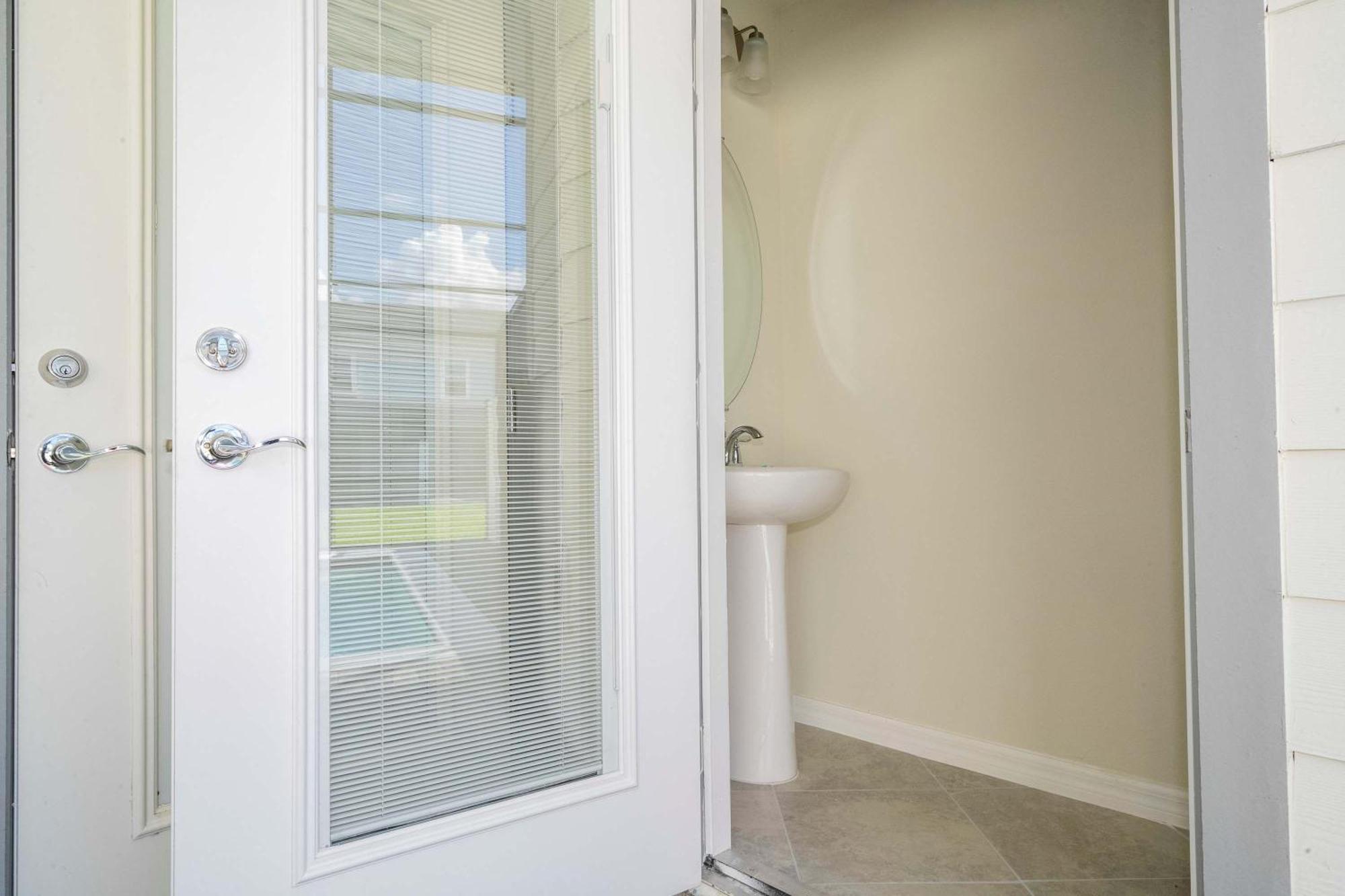 Luxury 5bd Close To With Pool At Windsor Cay 1285 Holiday home