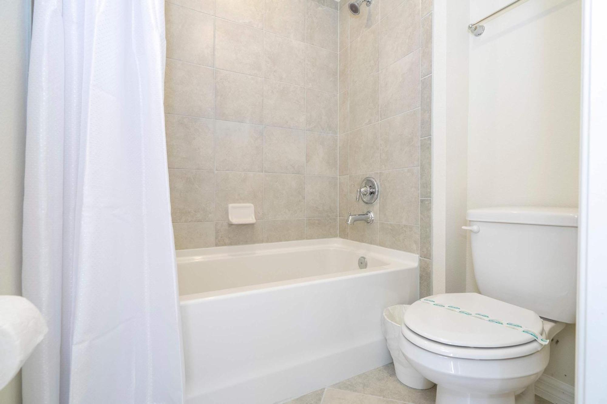 Holiday home Luxury 5bd Close To With Pool At Windsor Cay 1285 *